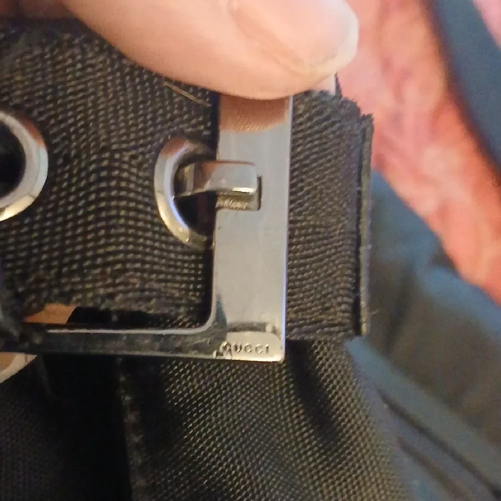 GUCCI Black Men's Messenger Bag - Picture 2 of 10